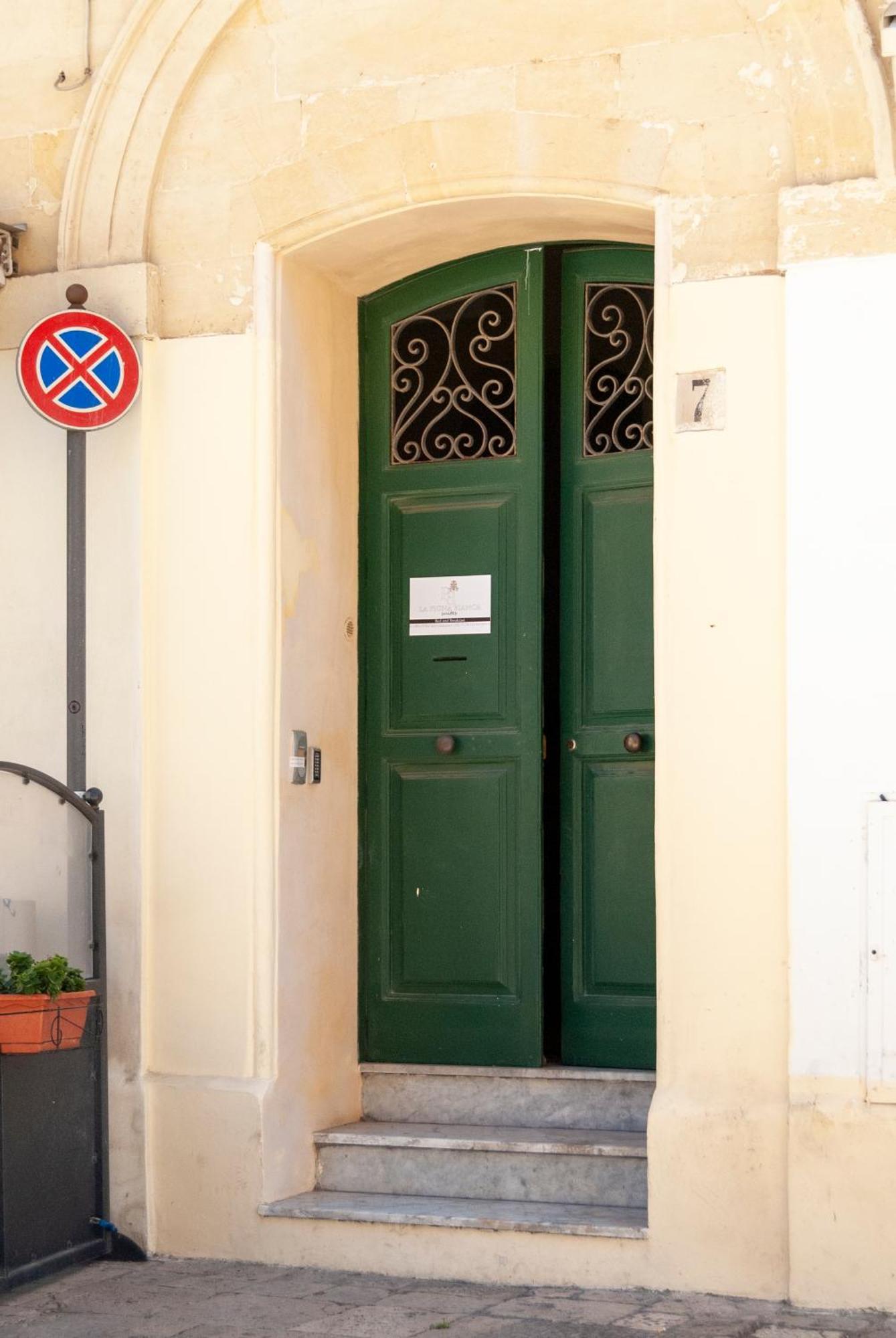 La Pigna Bianca Suites Lecce Exteriör bild